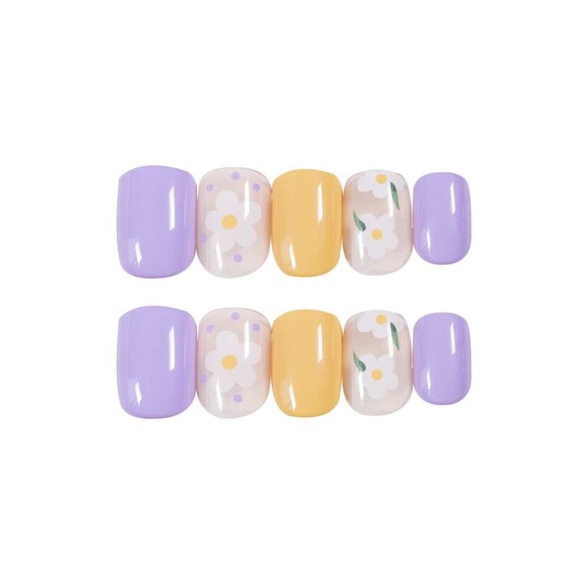 Short Purple and Yellow flower Press On Nails| Square shape press on nails - Picture 3 of 3